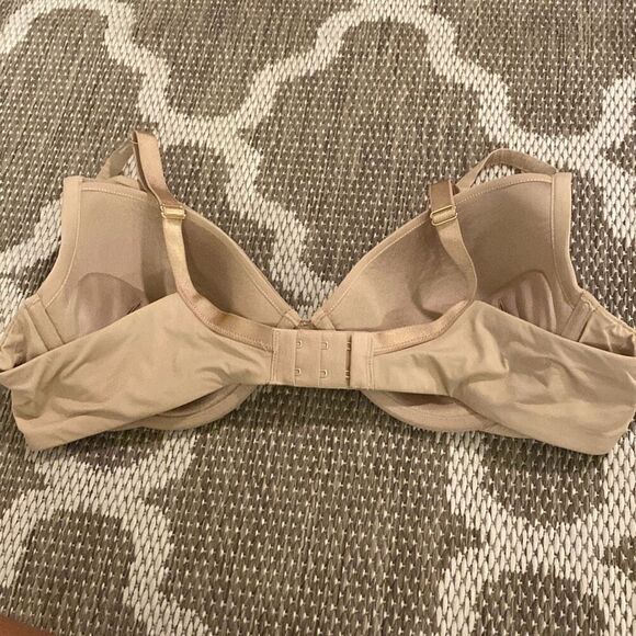 ThirdLove classic contour, plunge bra, size 40B  - Picture 2 of 7